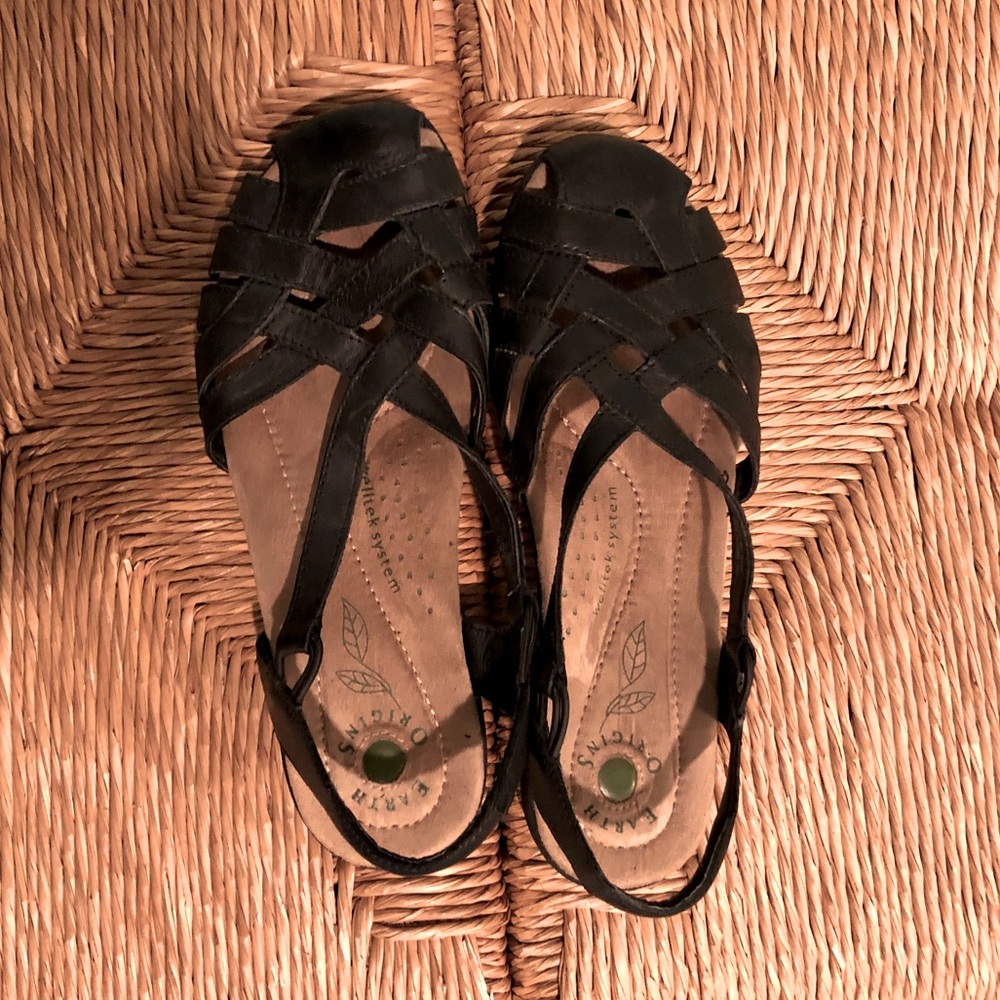 Earth Origins, Women’s flat sandals